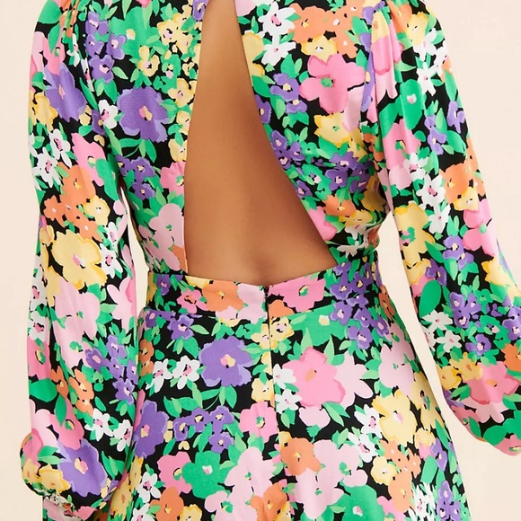 AFRM Dresses & Skirts - AFRM from Anthropologie Floral V-Neck Long Sleeve Dress large